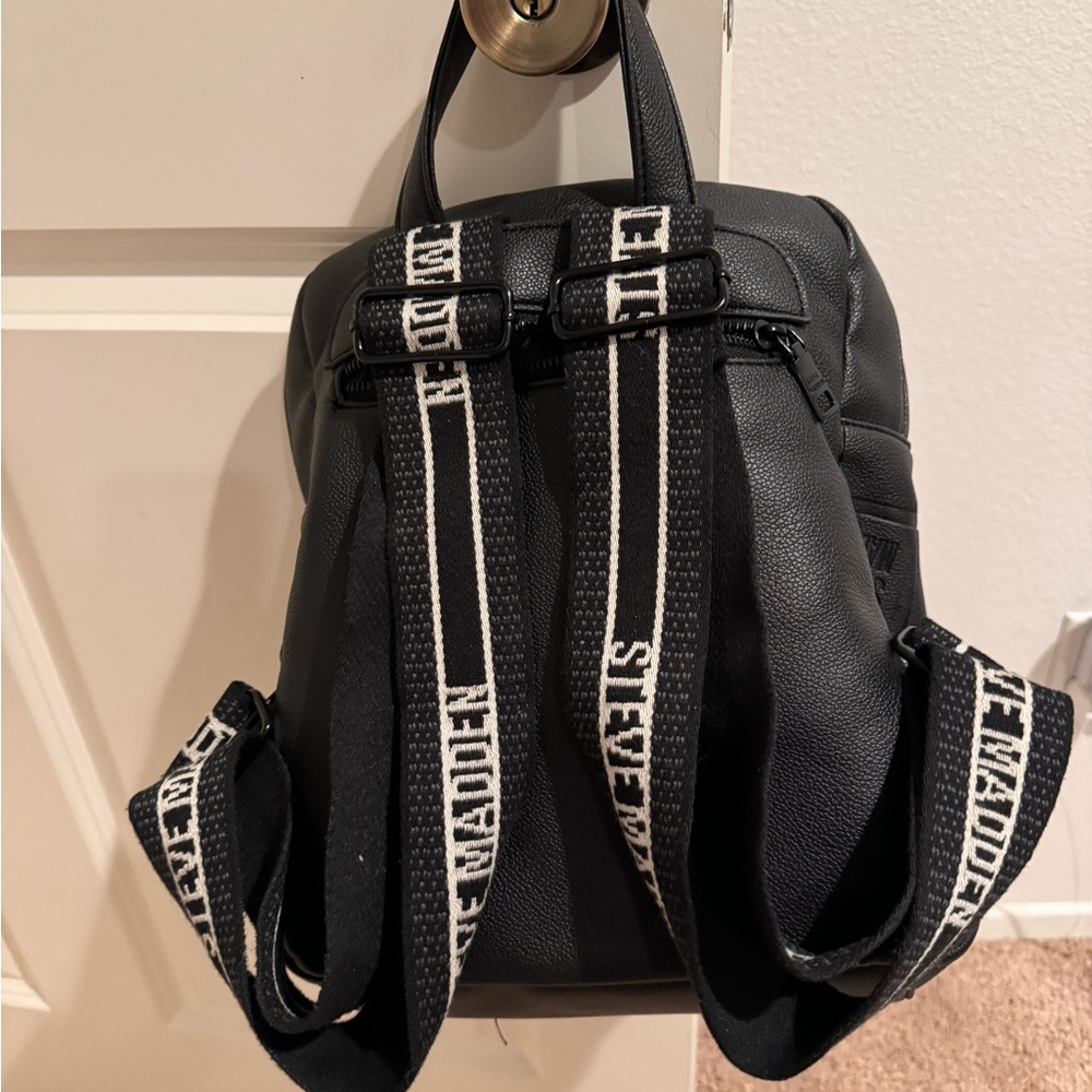 Backpack - Picture 3 of 3